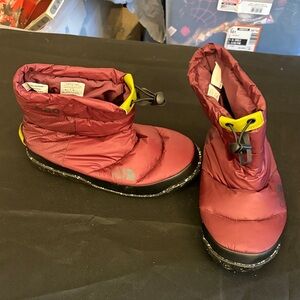 The North Face Women’s Size 7 Burgundy and Yellow Boots